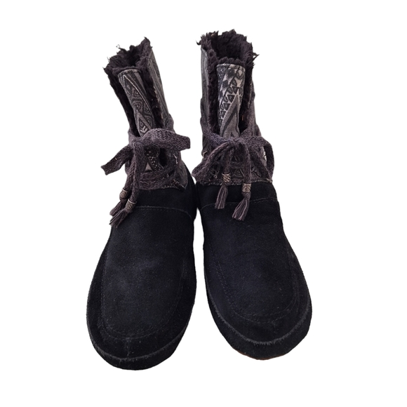 Sanuk Women's Soulshine Chill Black Faux Fur Trim Lace Front Suede Boots 7M - Picture 7 of 9